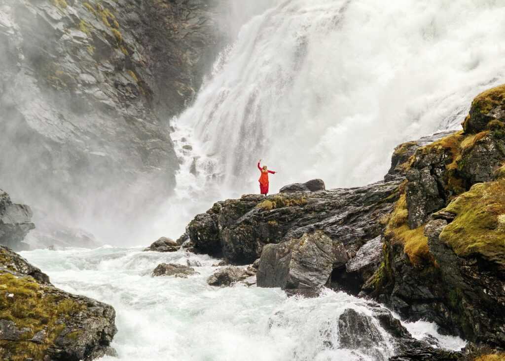 friend hangs out with other friends but not me